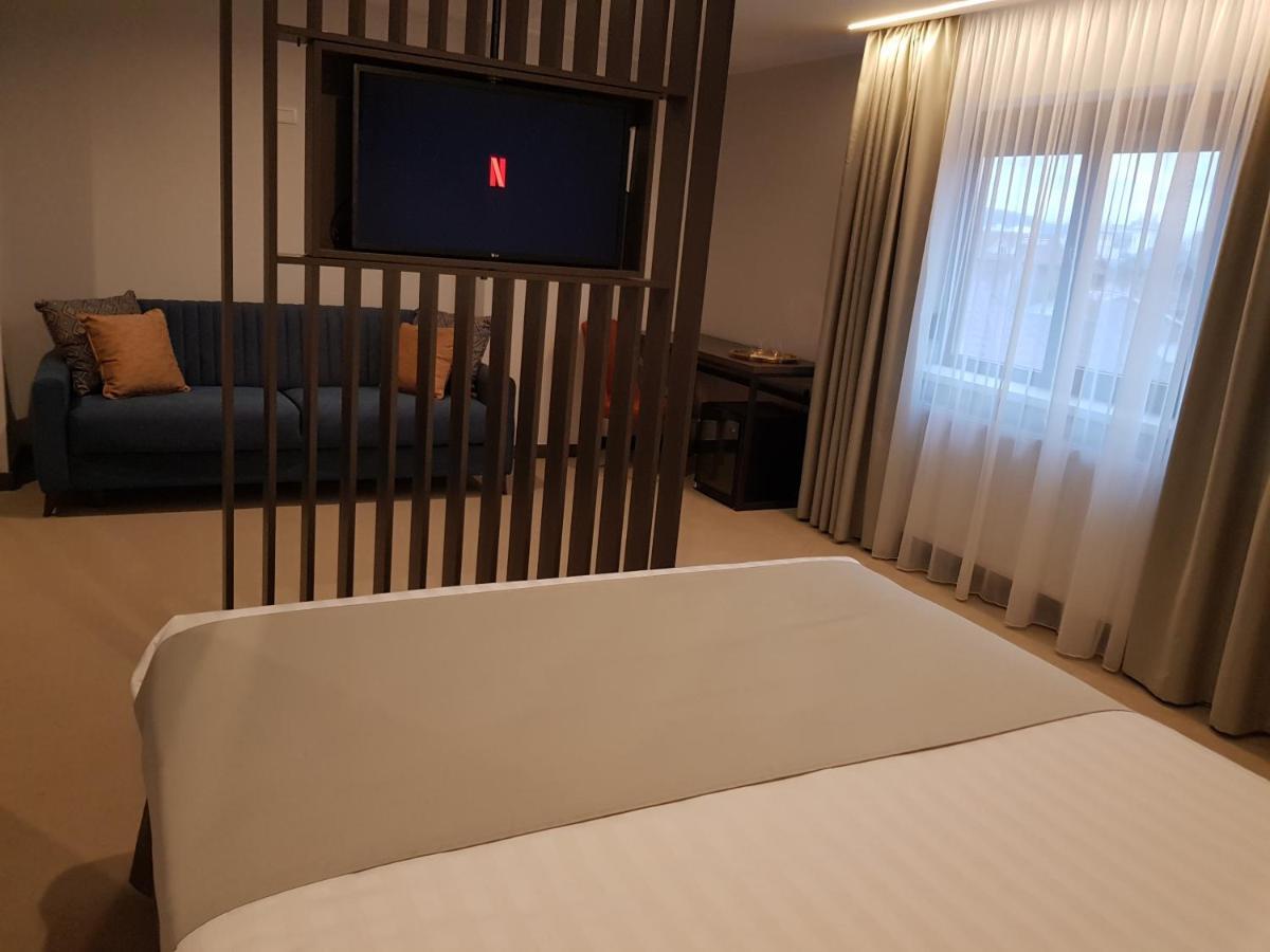 Hotel Novo Boutique Râmnicu Vâlcea Exteriér fotografie