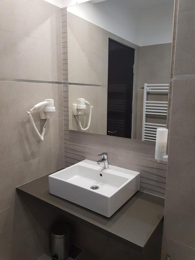 Hotel Novo Boutique Râmnicu Vâlcea Exteriér fotografie